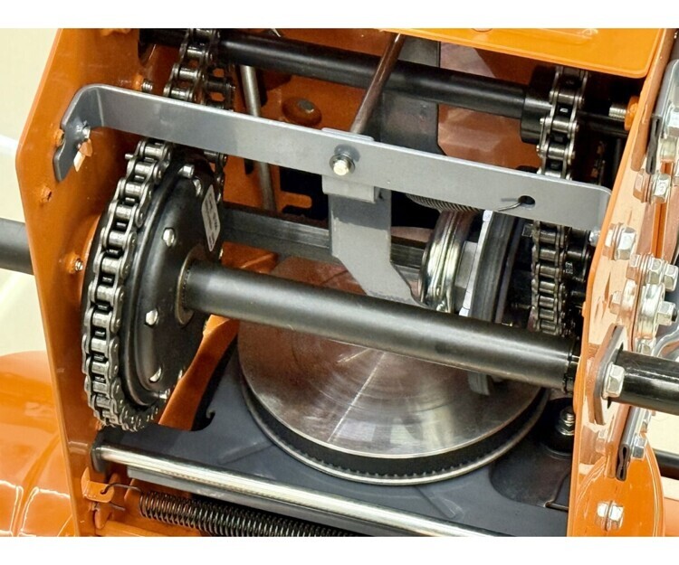Снегоуборщик бензиновый Holzfforma ST330DLE PRO