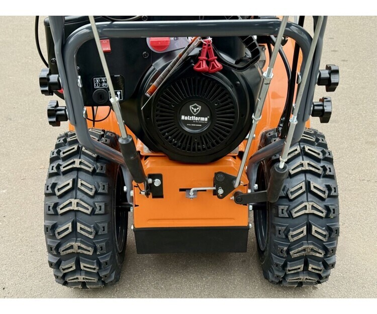 Снегоуборщик бензиновый Holzfforma ST330DLE PRO