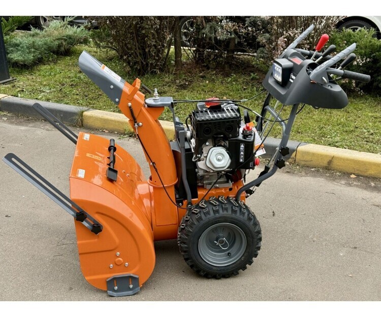 Снегоуборщик бензиновый Holzfforma ST330DLE PRO